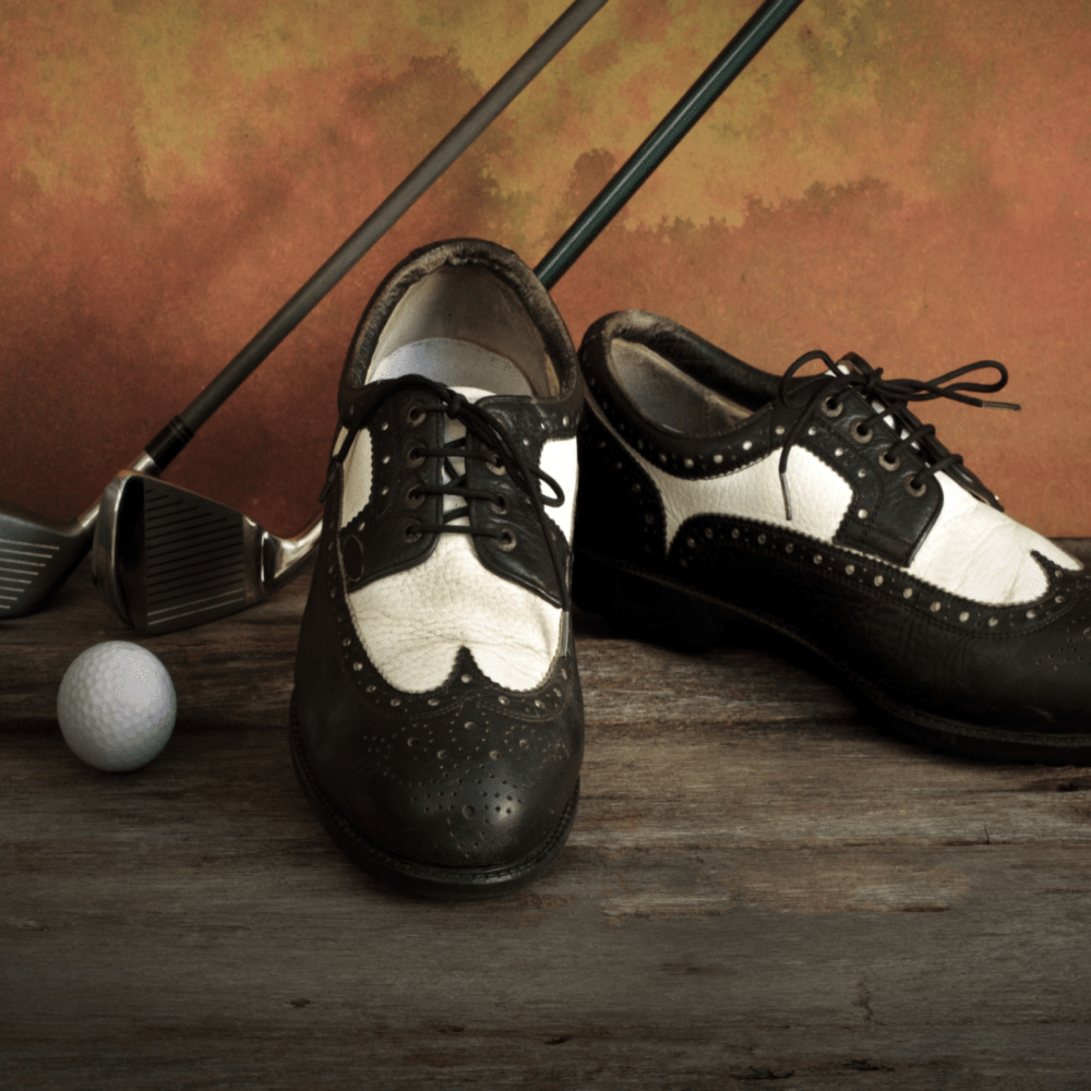 A Stylish Golf Bag For Shoes That's Super Functional!