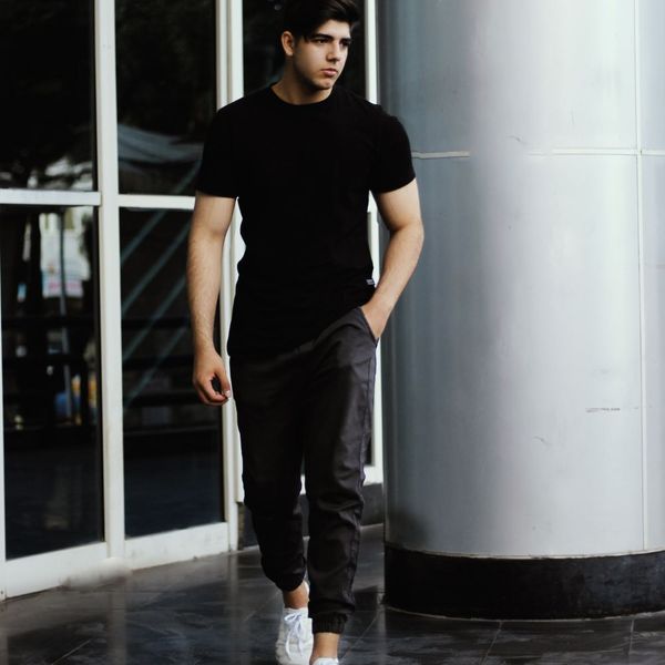 9 Trending Golf Jogger Pants For An Effortlessly Cool Look