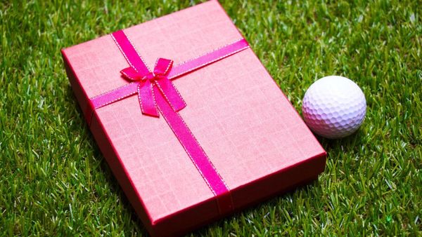 Golf Gifting on a Budget: The Best Cheap Golf Gifts for Golfers Everywhere